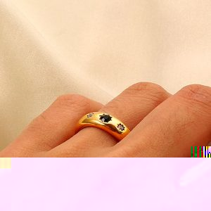 geometric minimalist band ring