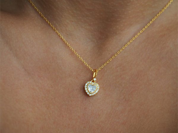 heart pendant necklace