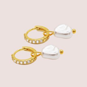 pearl zirconia huggie earrings