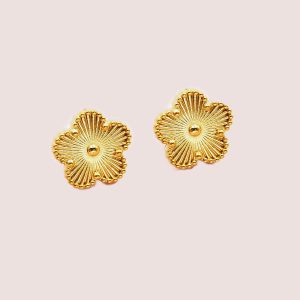 gold clover stud earrings