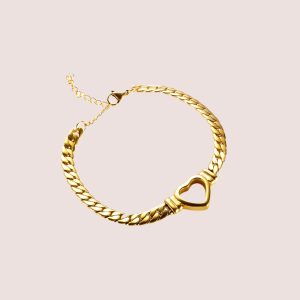 heart bracelet in gold