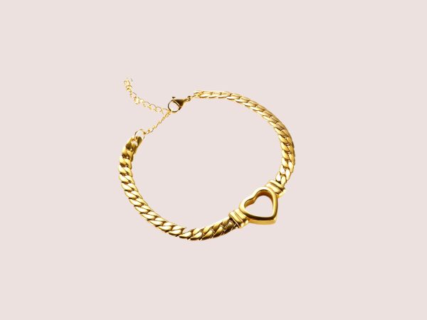 heart bracelet in gold