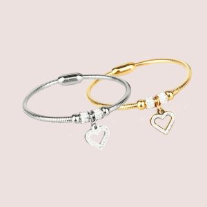 heart magnet bracelet